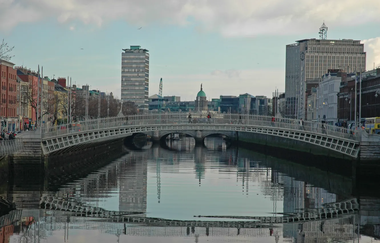Photo wallpaper Ireland, Dublin, Dublin, The Ha'penny Bridge, The River Liffey