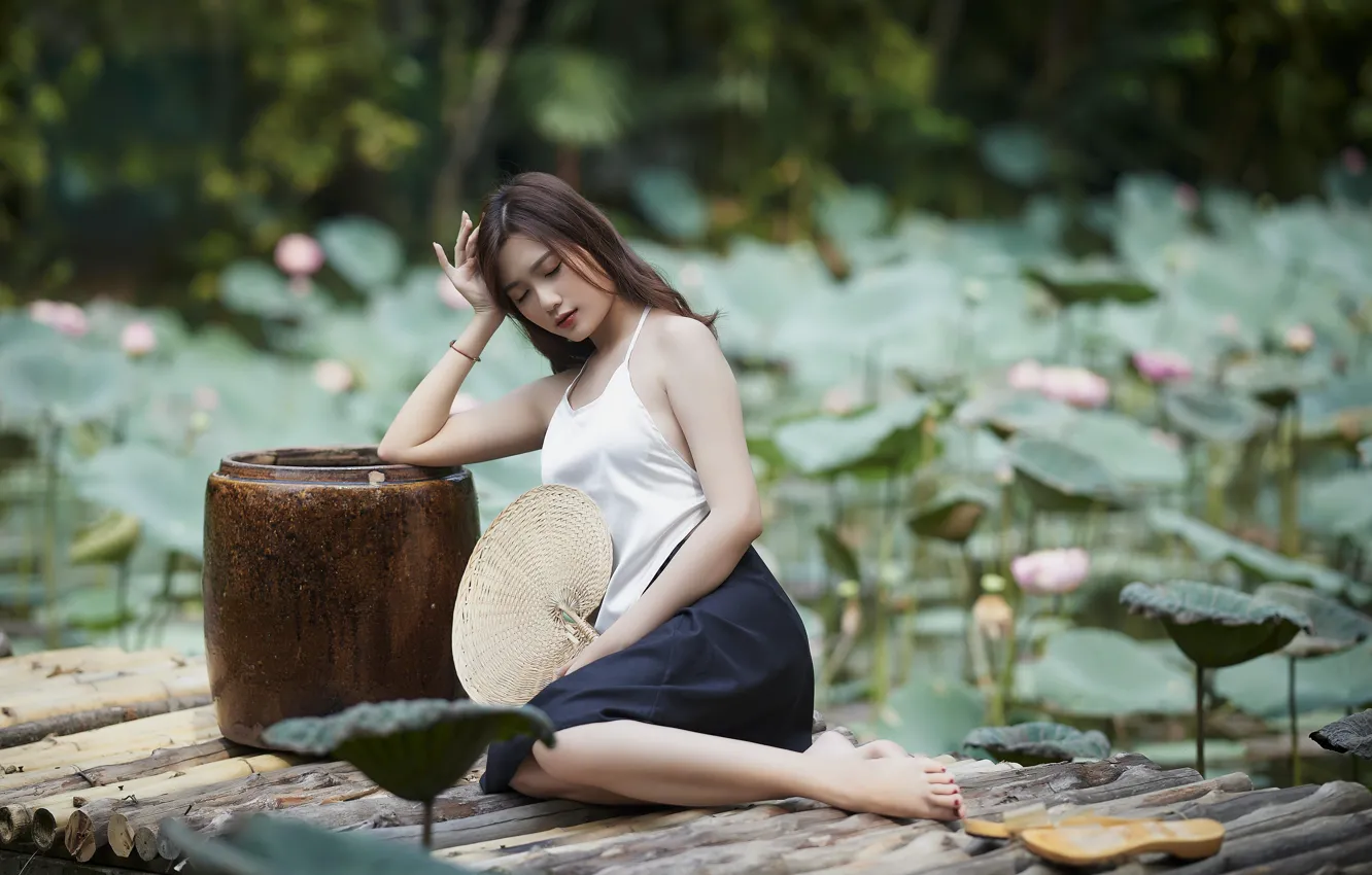 Photo wallpaper girl, nature, pond, fan, Lotus, Asian, barrel