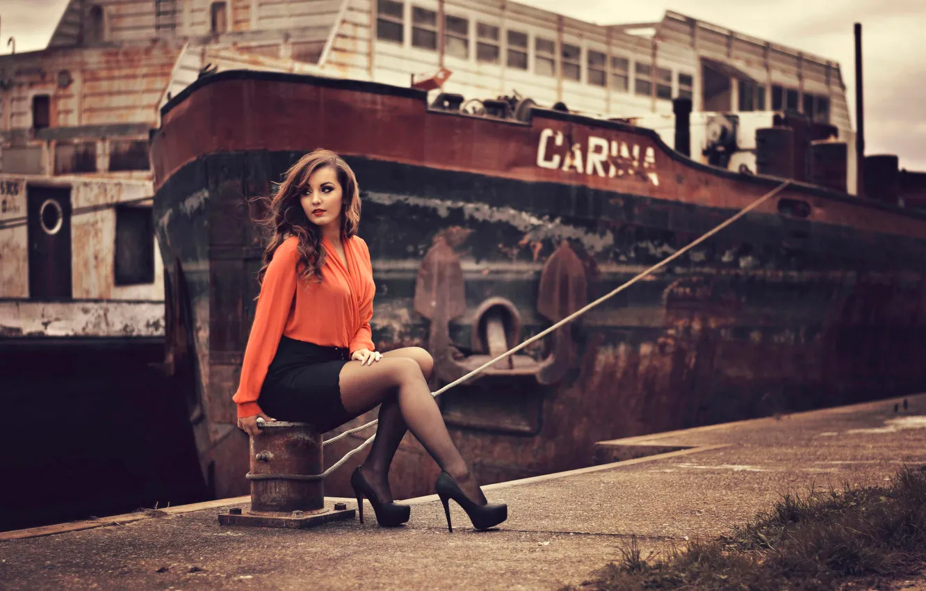 Photo wallpaper ship, skirt, pier, blouse, Carina