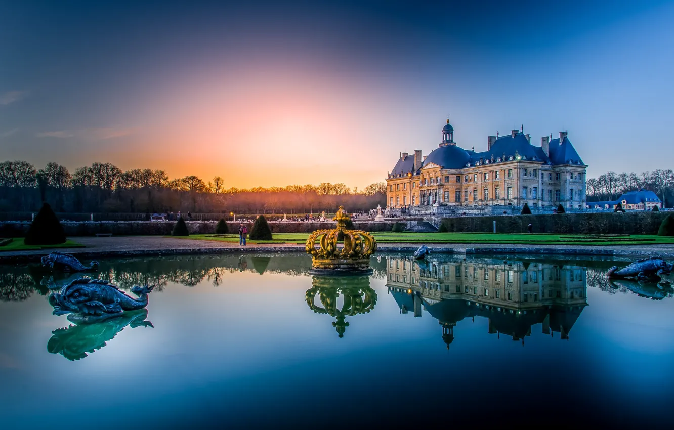 Photo wallpaper pond, Park, reflection, France, fountain, Palace, France, Vaux-Le-Vicomte