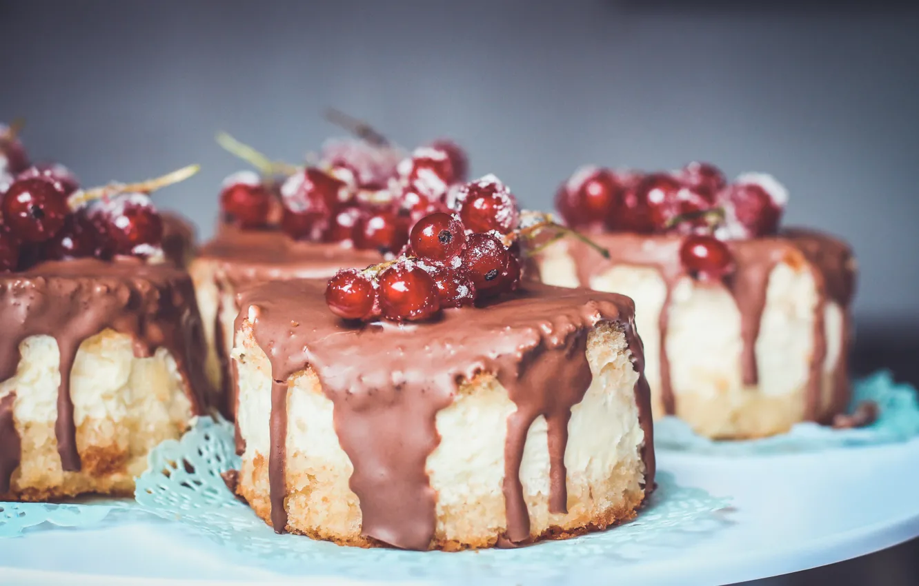 Photo wallpaper cake, cream, dessert, chocolate, biscuit, red currant