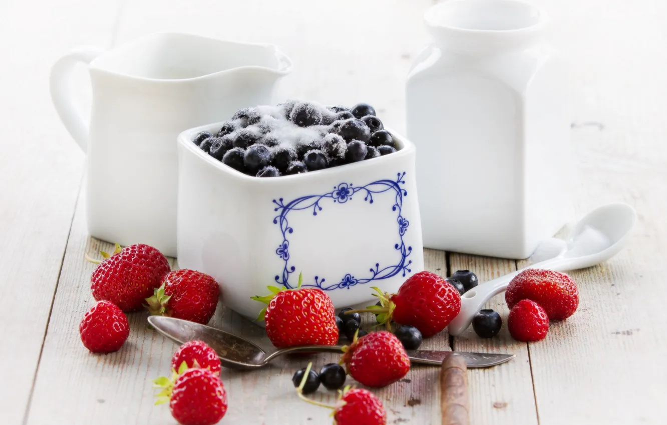 Photo wallpaper berries, blueberries, strawberry, dishes, sugar, white, spoon