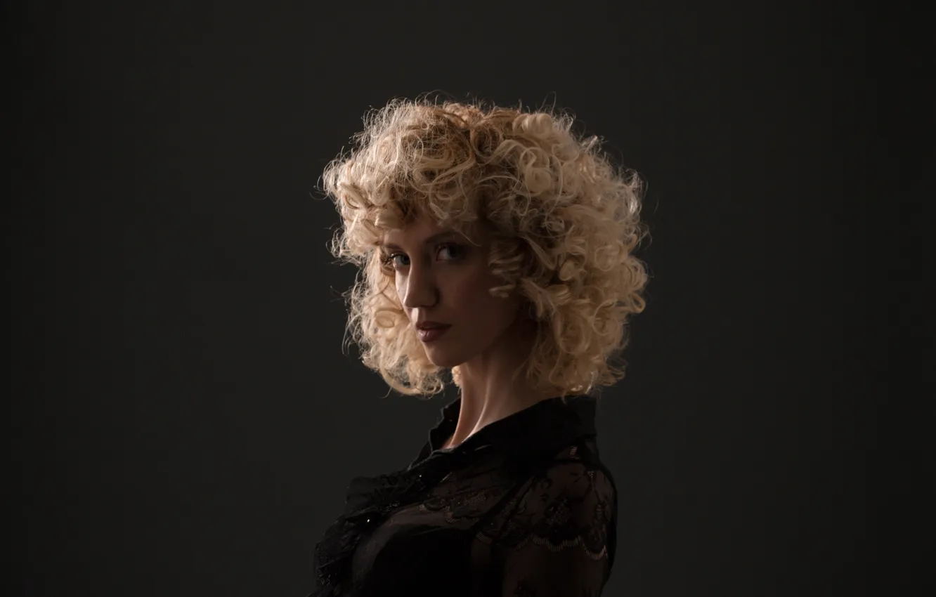 Photo wallpaper girl, blonde, curls