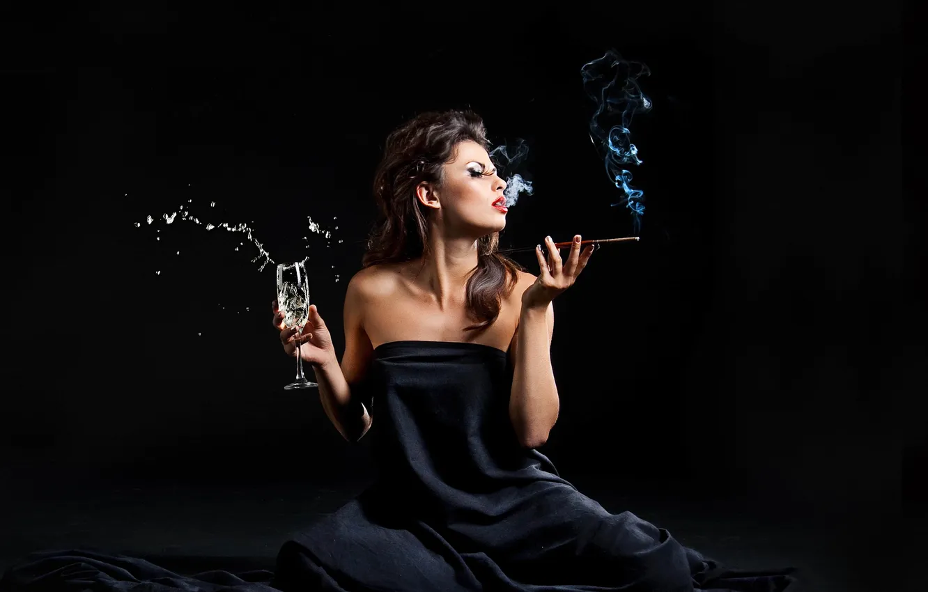 Photo wallpaper girl, squirt, smoke, glass, twilight, makeup, cigarette, profile