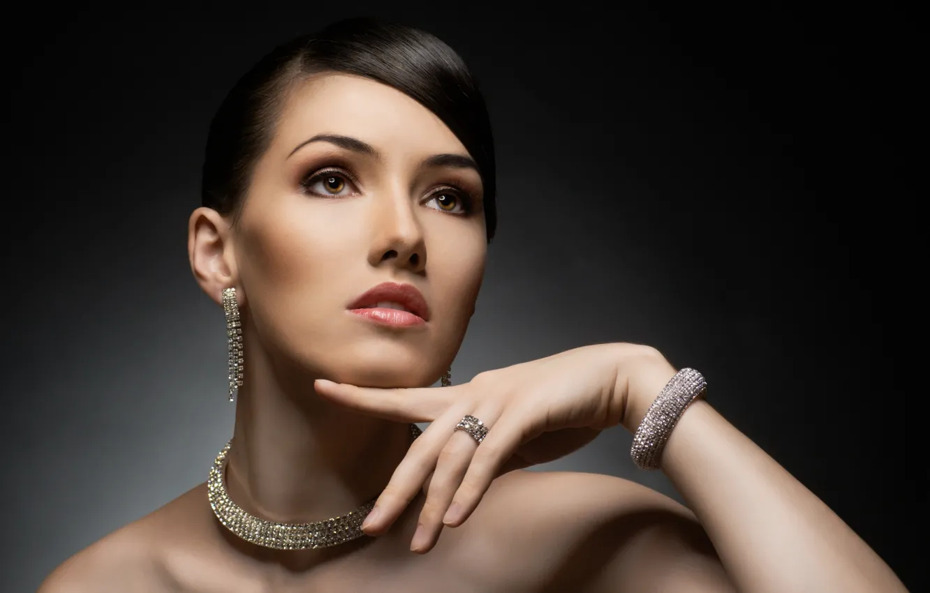 Photo wallpaper girl, face, earrings, makeup, ring, hairstyle, bracelet, airelle