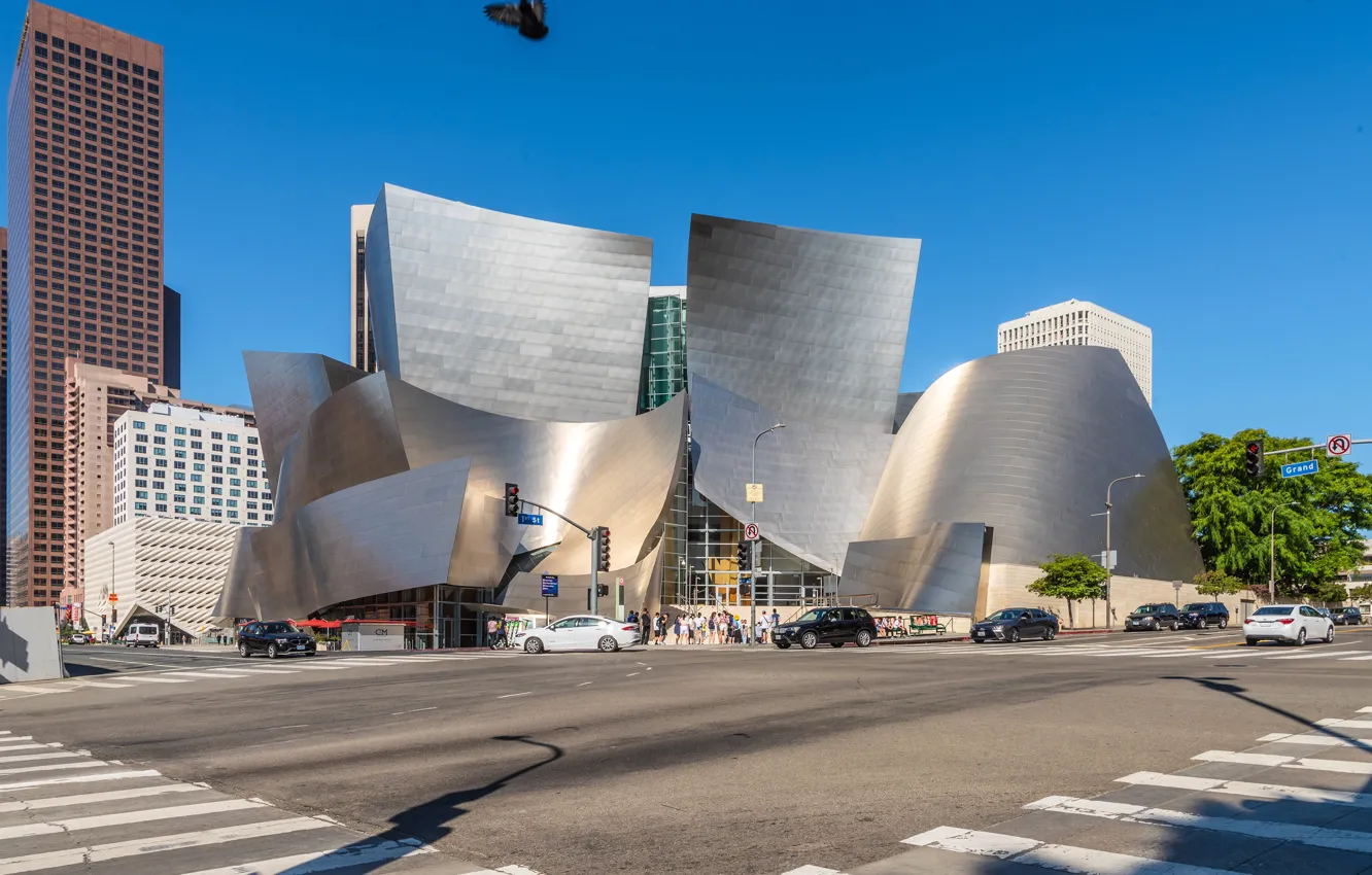 Photo wallpaper road, machine, the sky, the sun, people, building, home, skyscrapers