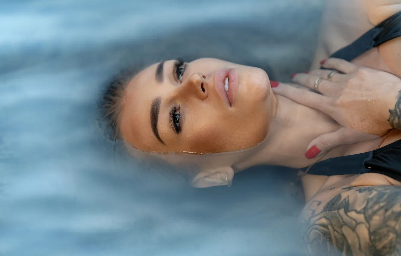 Photo wallpaper wet, model, pretty, Andrzej Czar