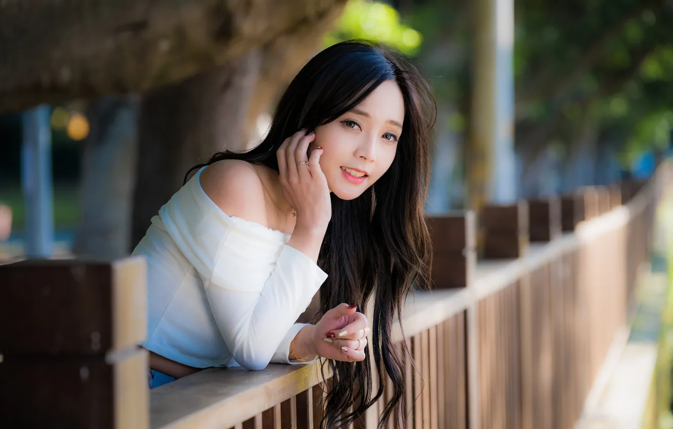 Photo wallpaper summer, look, girl, the city, street, model, the fence, makeup