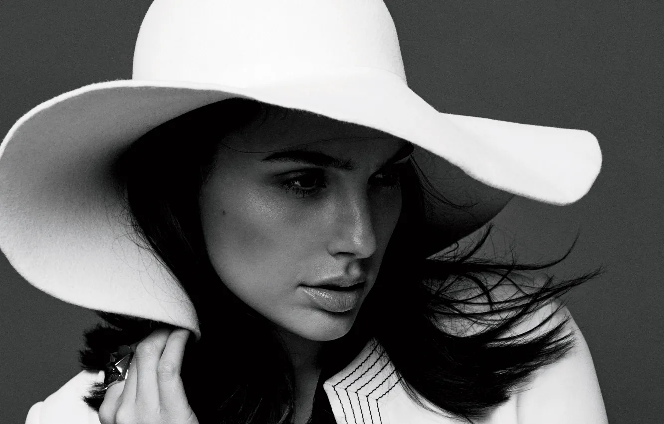 Photo wallpaper portrait, hat, actress, beauty, black and white, fashion, in white, Gal Gadot