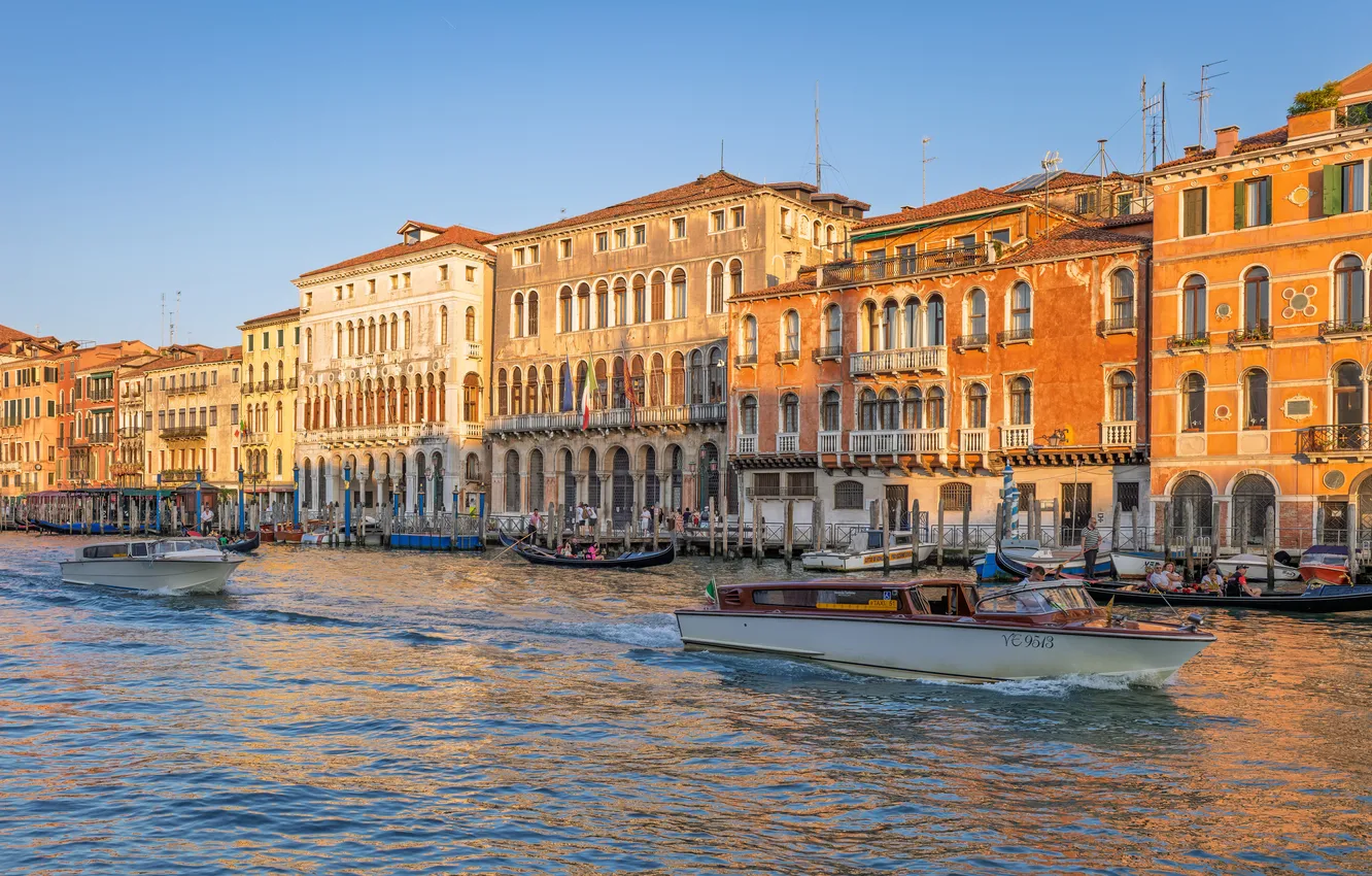 Photo wallpaper boats, Italy, Venice, water channel