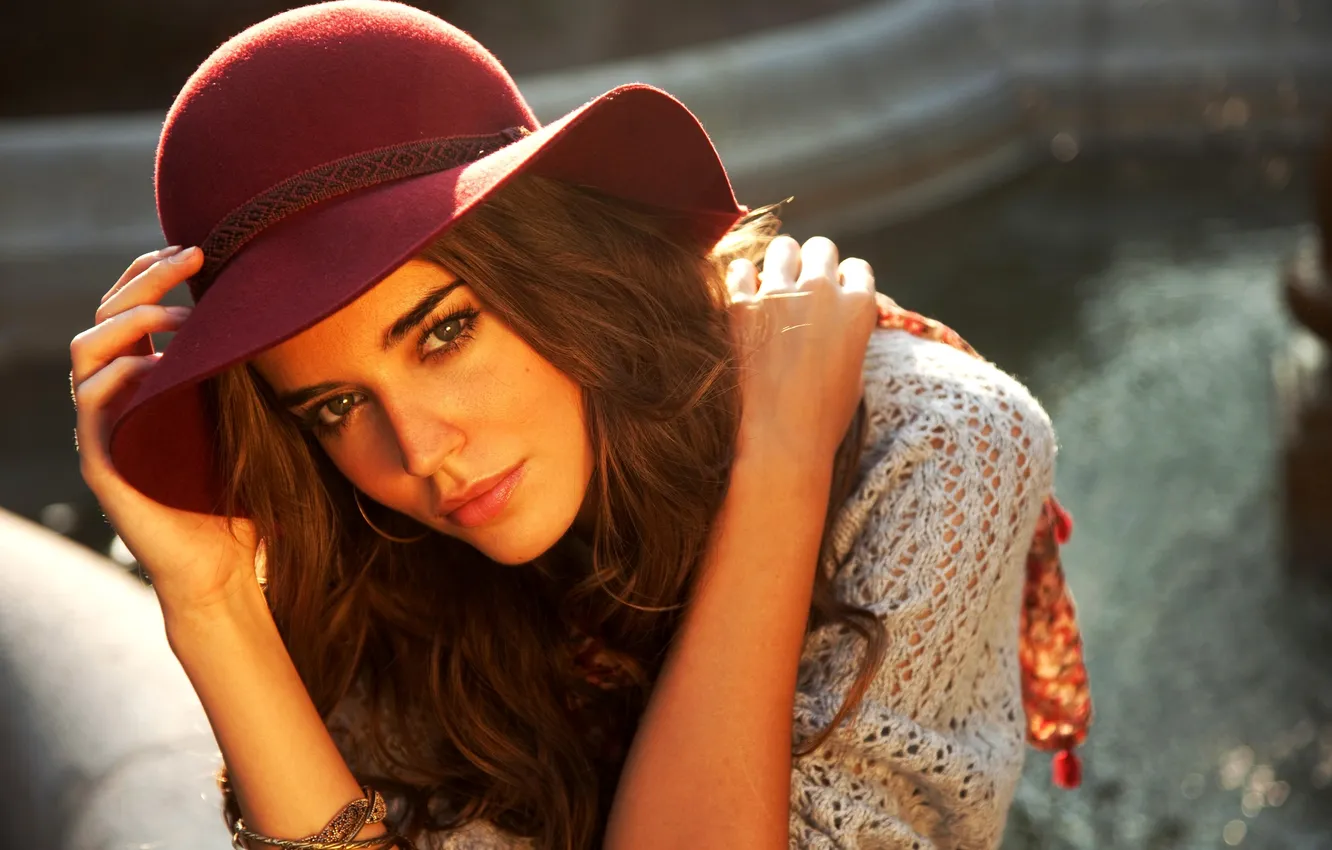 Photo wallpaper eyes, look, hat, Clara Alonso