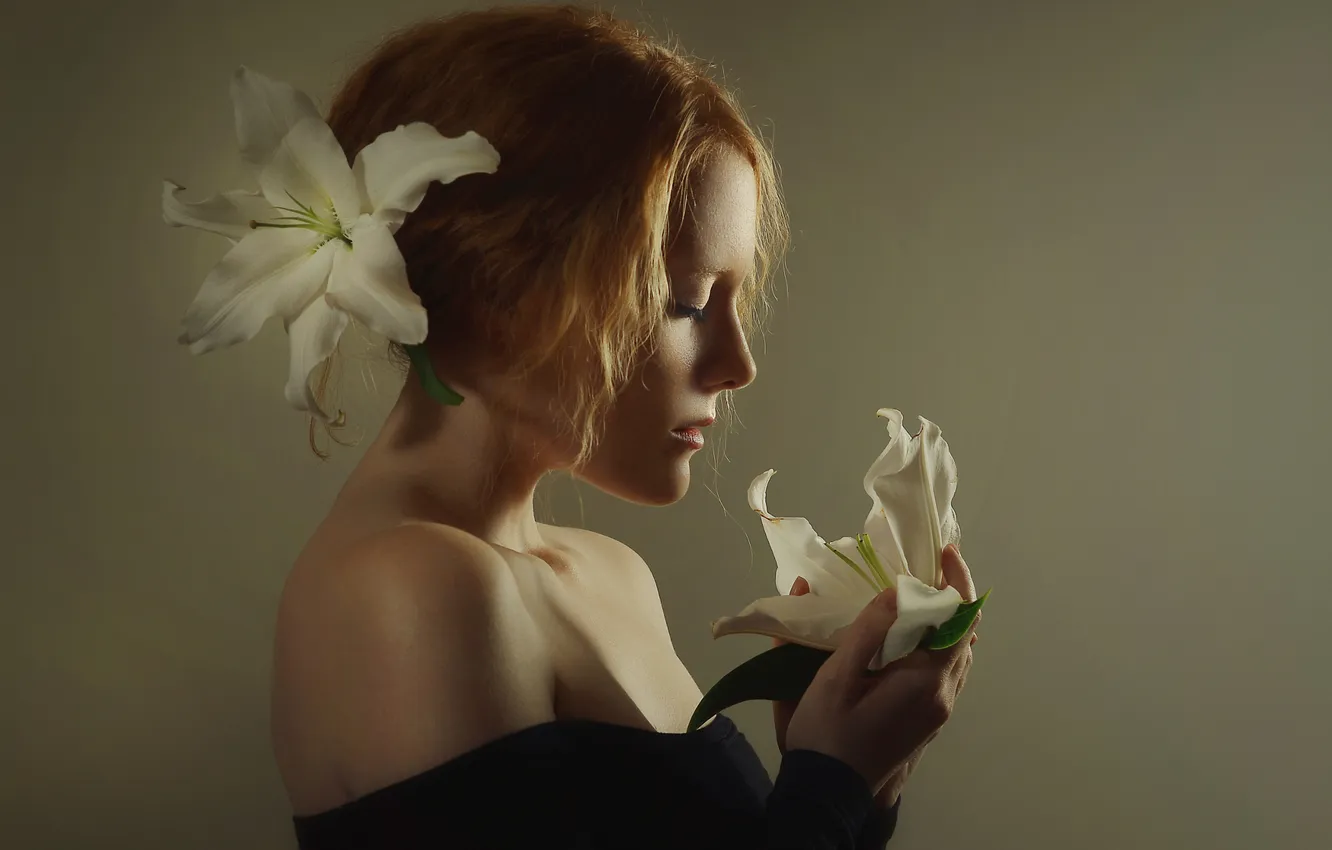 Photo wallpaper light, face, Lily, portrait, red, the expression, soft