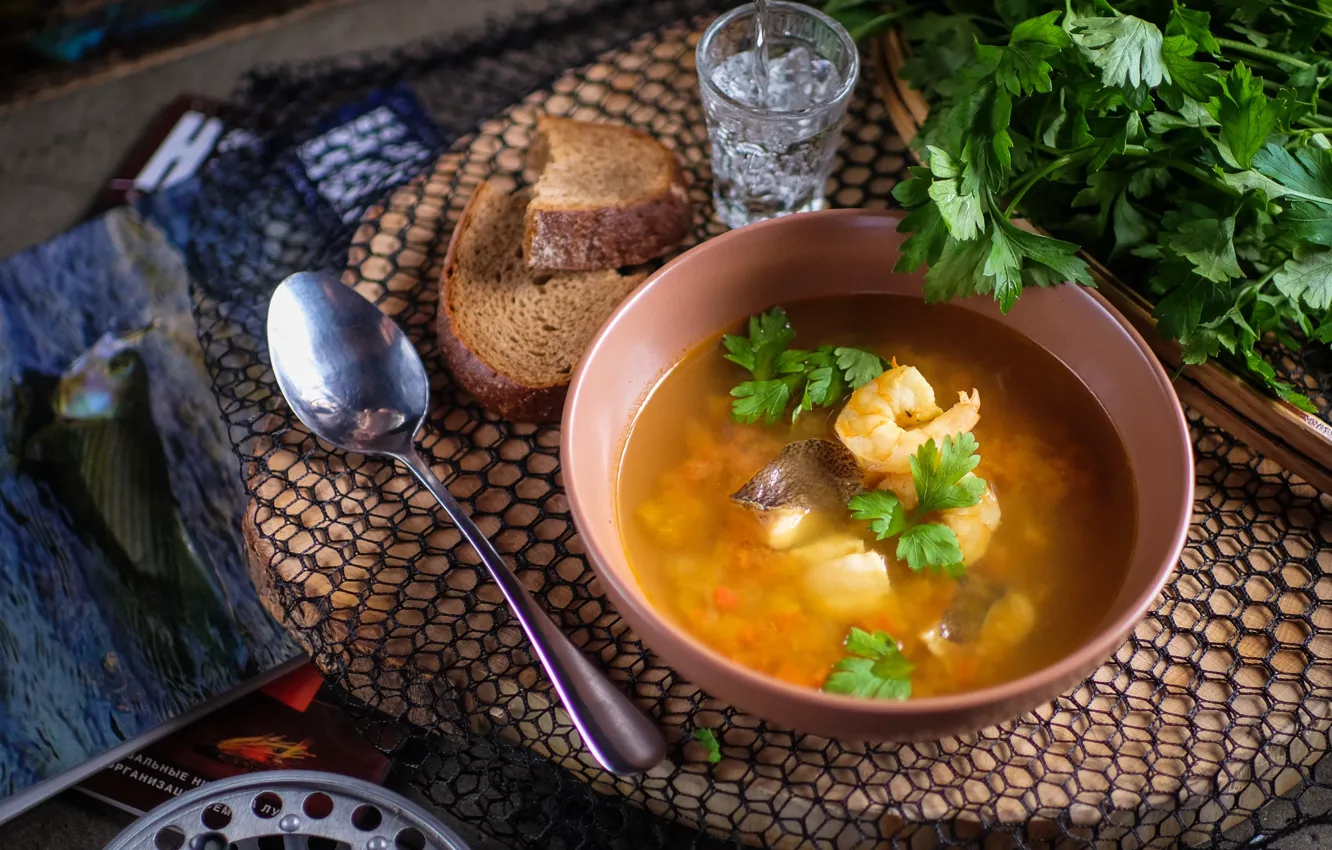 Photo wallpaper greens, spoon, soup, stack, ears, vodka, shrimp
