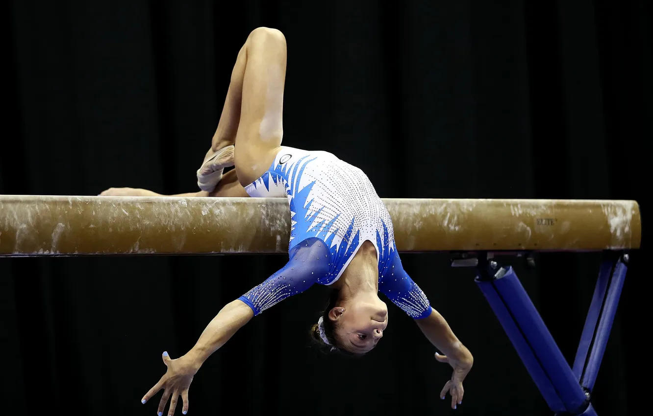 Photo wallpaper log, speech, gymnastics