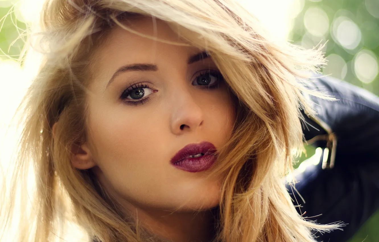 Photo wallpaper girl, light, portrait