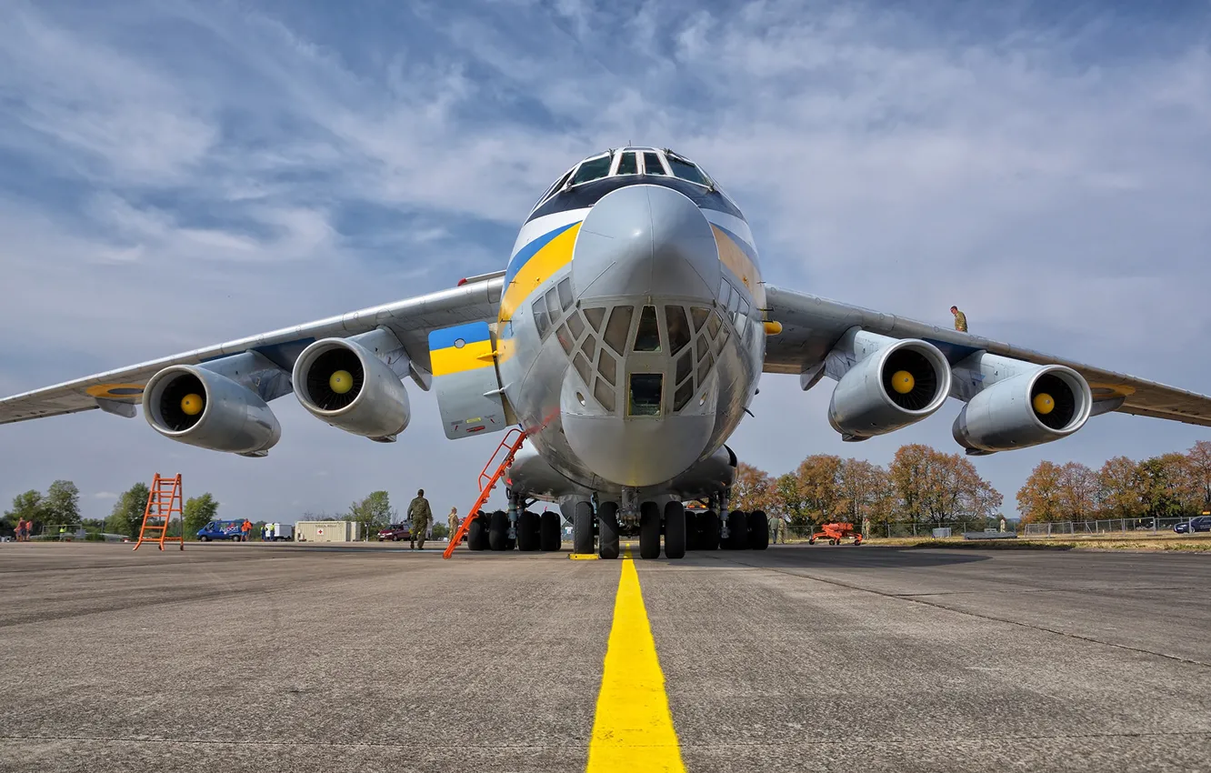Photo wallpaper The plane, Ladder, Ukraine, Military transport, Il-76MD, Chassis, Ukrainian air force