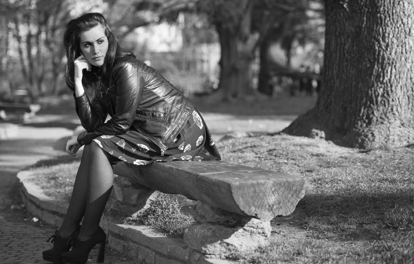 Photo wallpaper face, Park, stay, model, Martina