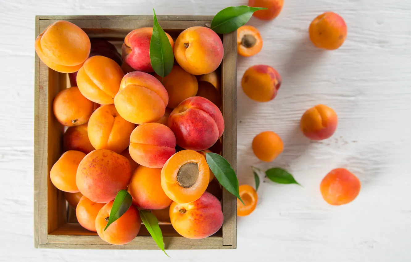 Photo wallpaper leaves, fruit, box, the view from the top, bokeh, apricots