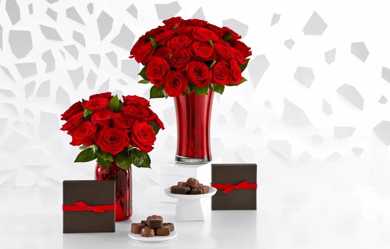 Photo wallpaper flowers, roses, candy, gifts, red, box, vases, chocolate
