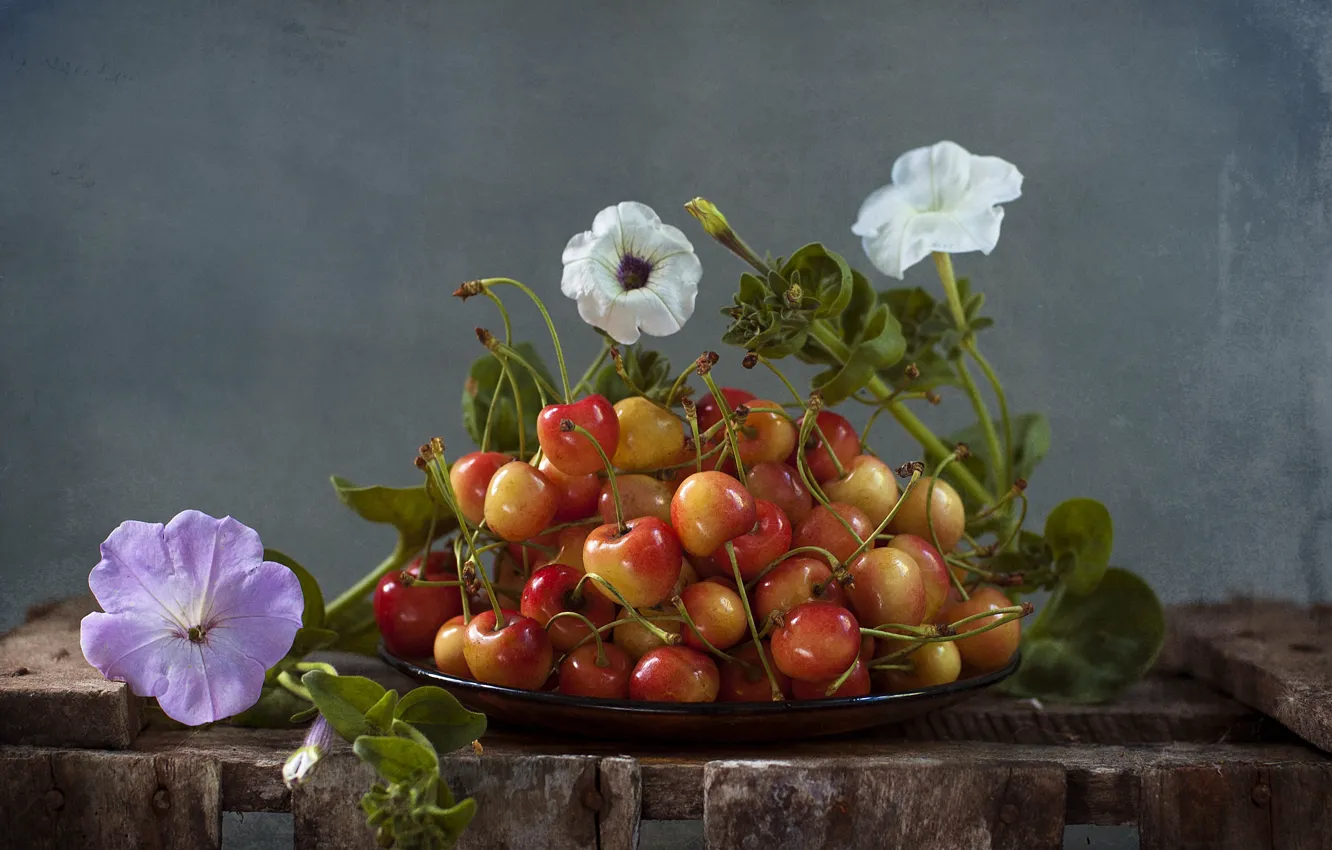 Photo wallpaper flowers, berries, still life, cherry
