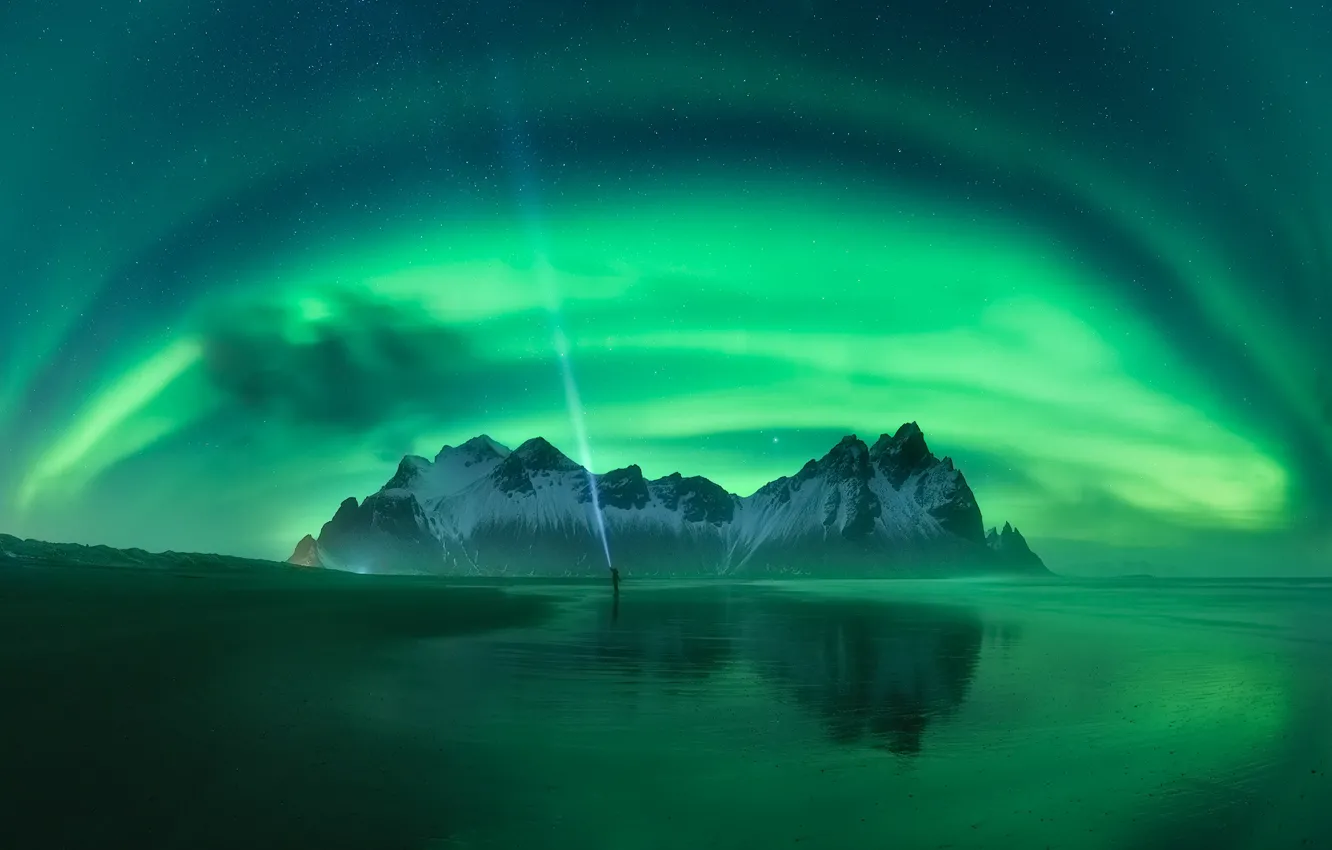 Photo wallpaper rays, mountains, reflection, people, Aurora, mountains, man, reflection