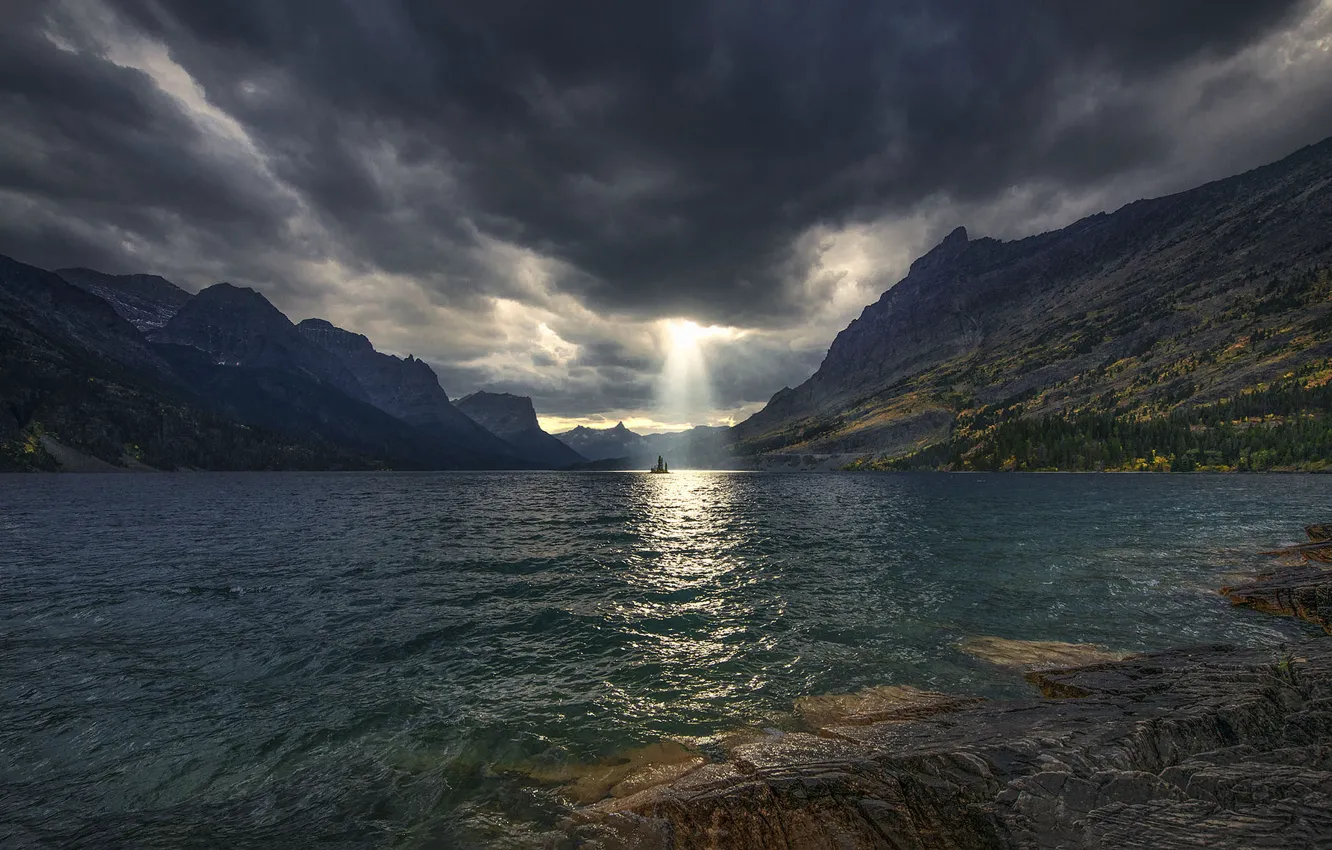 Photo wallpaper the sky, rays, light, mountains, clouds, lake, island