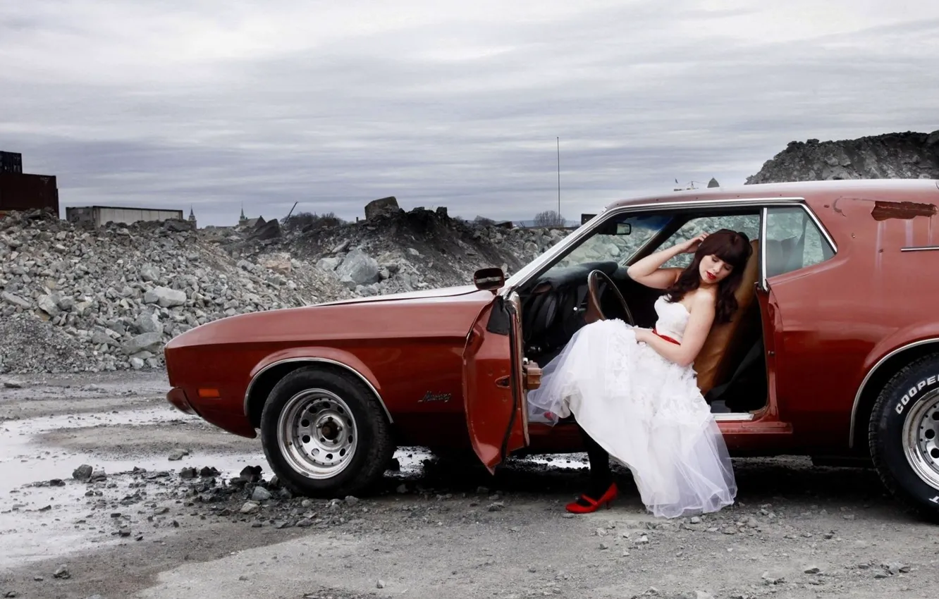 Photo wallpaper Girl, car, marit larsen