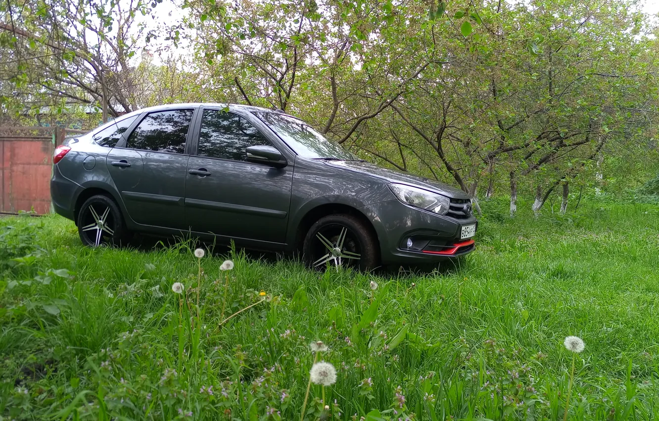 Photo wallpaper grass, Lada, Lada, Granta, Grant, Liftback