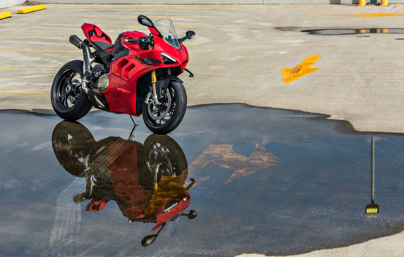 Photo wallpaper Ducati, Puddle, Panigale V4S