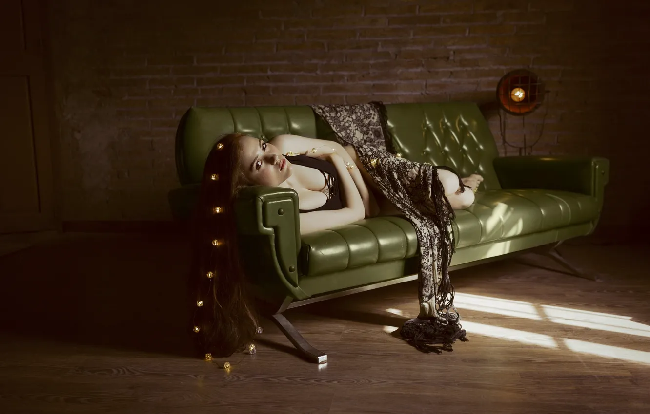 Photo wallpaper look, girl, face, sofa, hair, garland