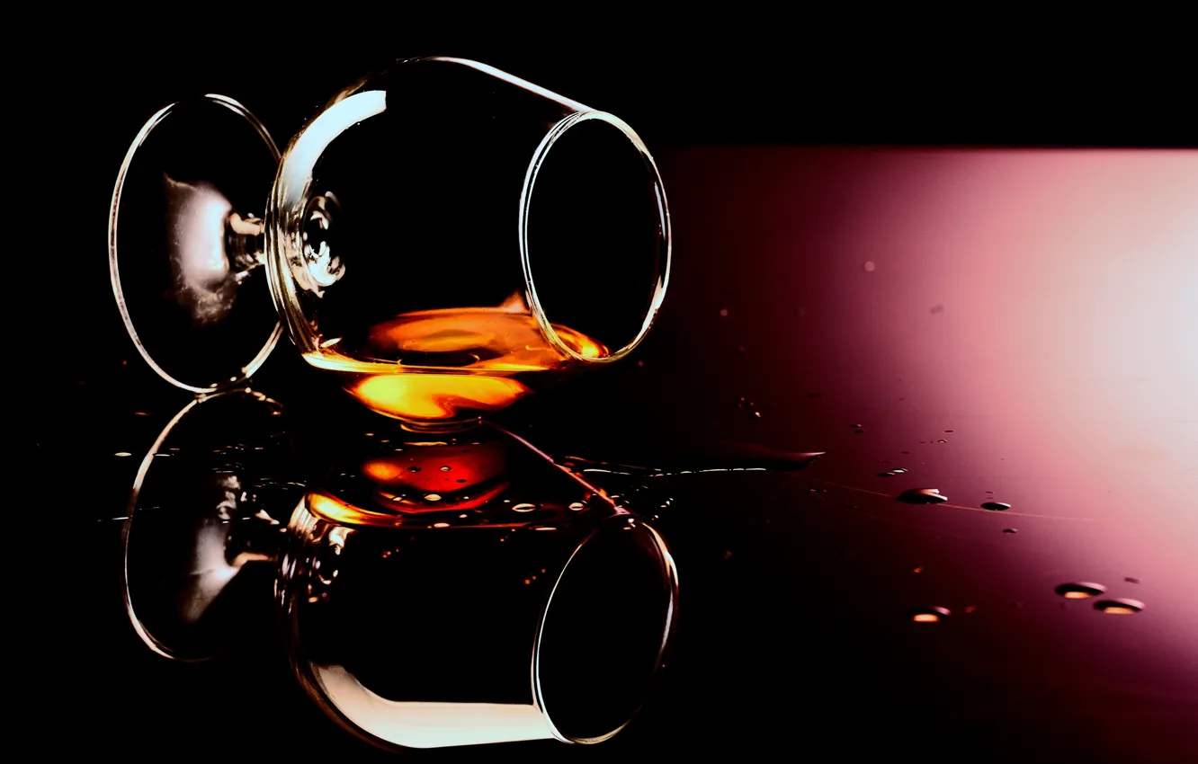 Photo wallpaper glass, drops, background, glass, alcohol, drink, cognac