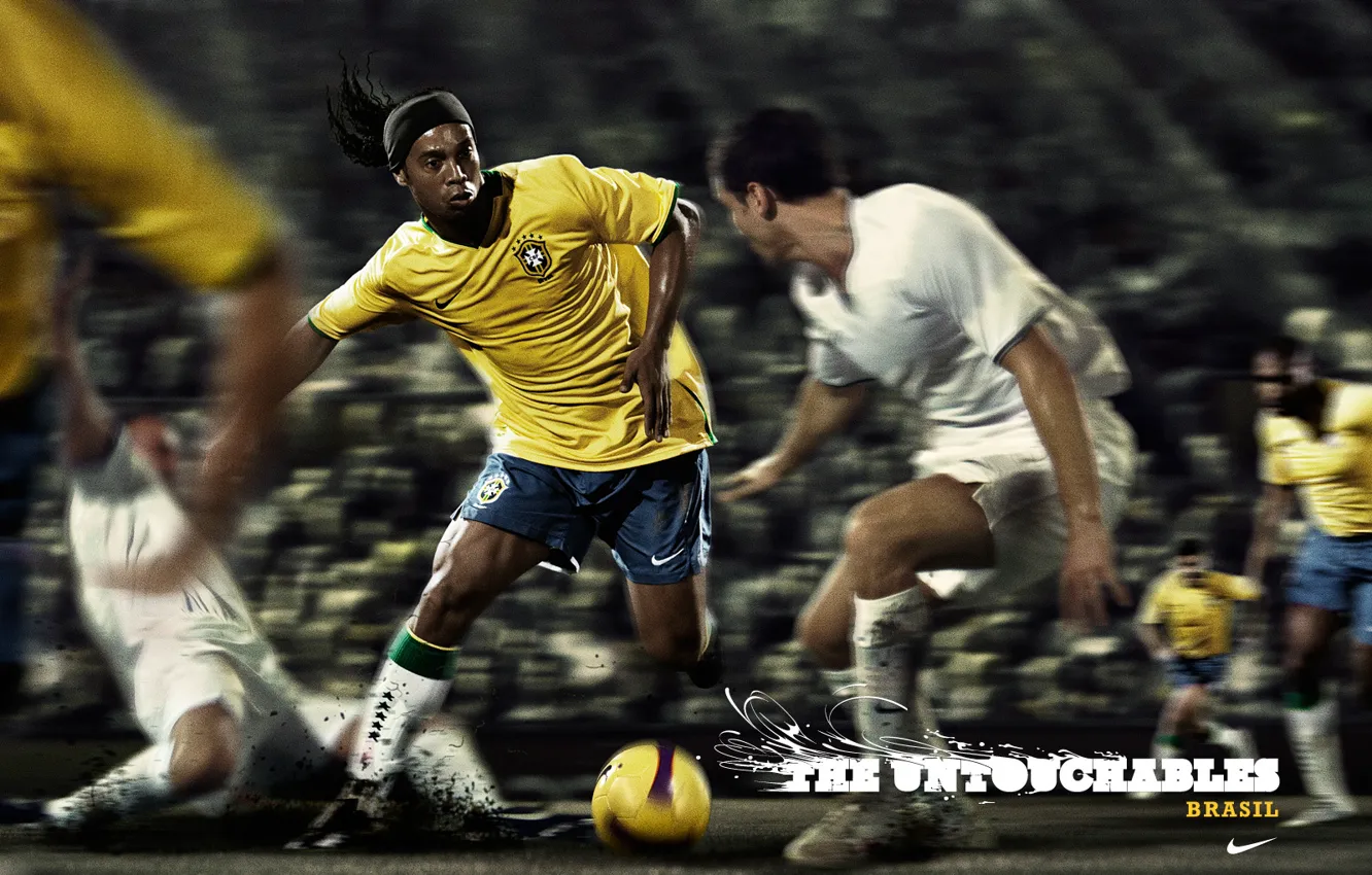 Photo wallpaper football, Ronaldinho, untouchable