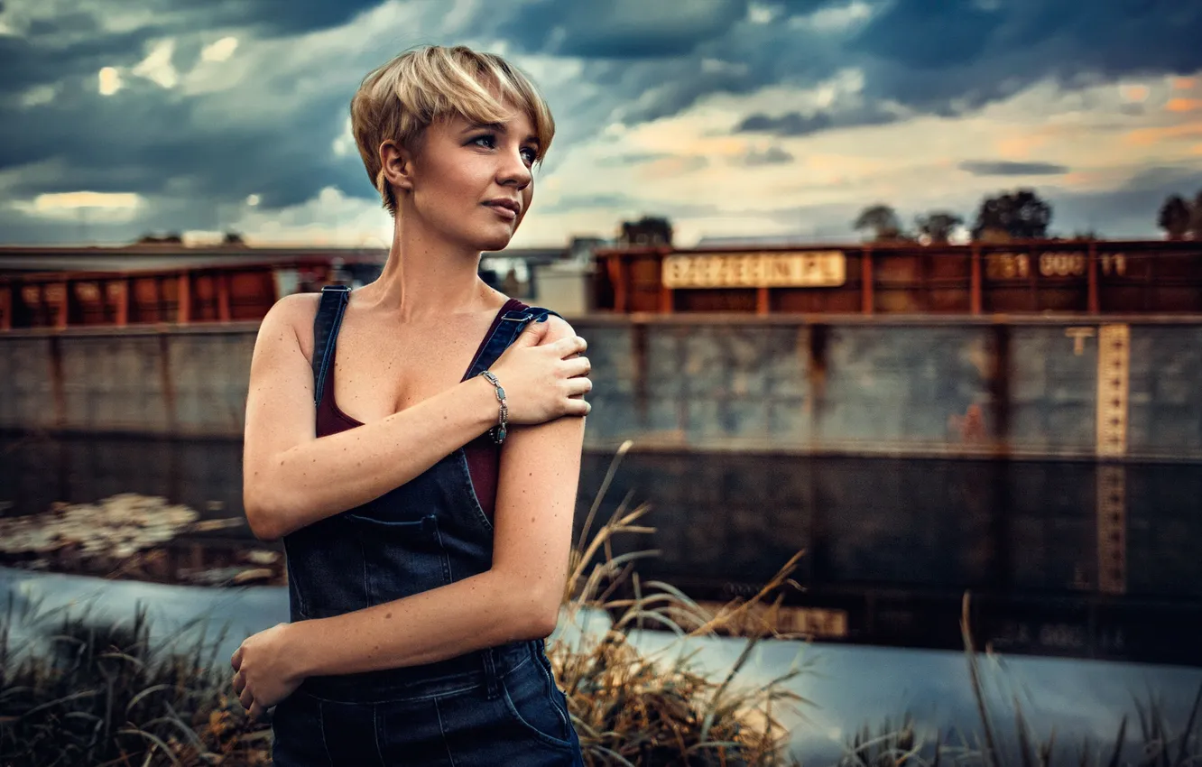 Photo wallpaper look, neckline, shoulders, Jasmine