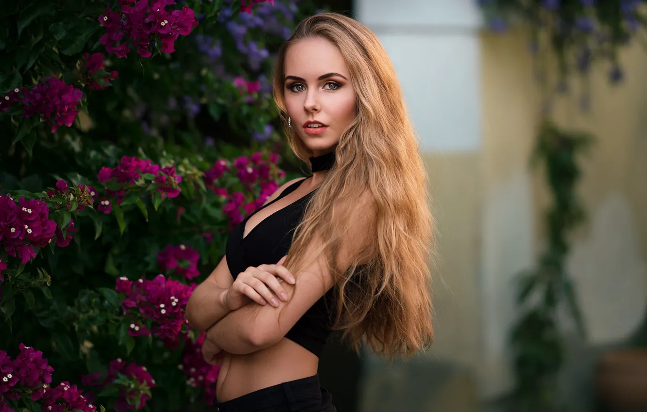 Photo wallpaper makeup, sponge, curls, Robert Chrenka, Jasmine