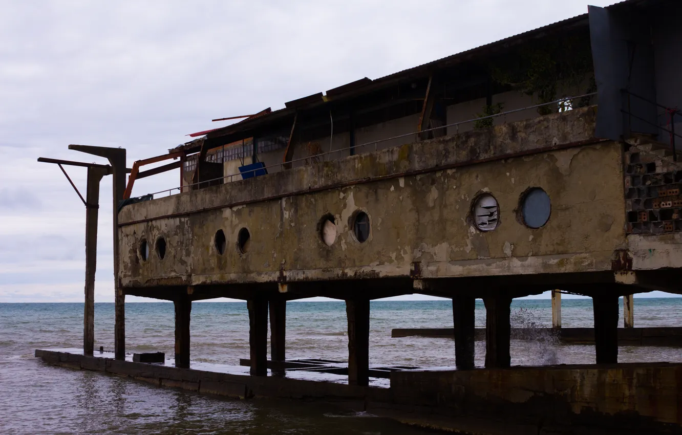 Photo wallpaper sea, the sky, clouds, Russia, architecture, cloudy weather, Stan, an abandoned building