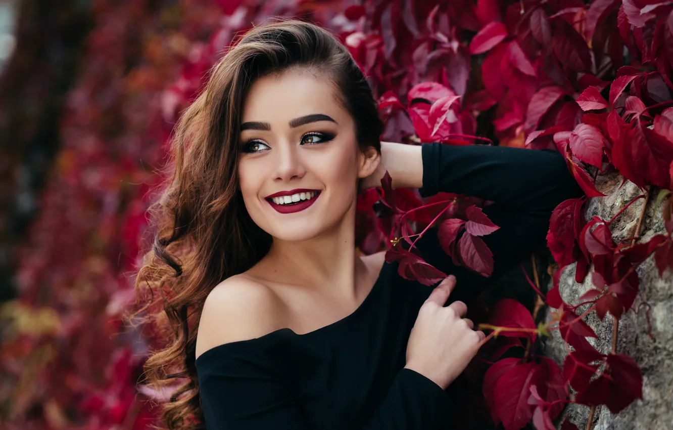 Photo wallpaper look, leaves, girl, face, smile, wall, hair, makeup