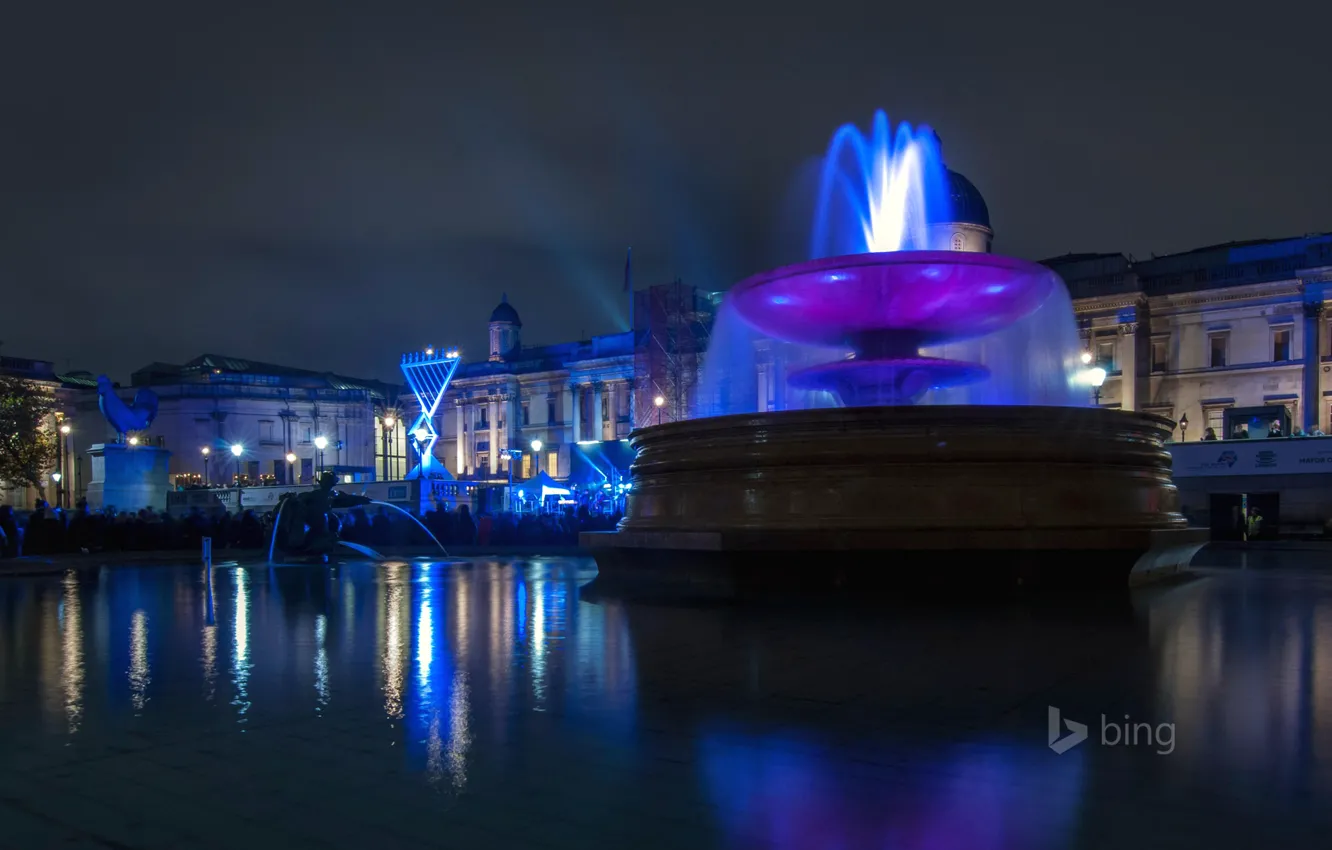 Photo wallpaper night, lights, England, London, fountain, Trafalgar square, menorah