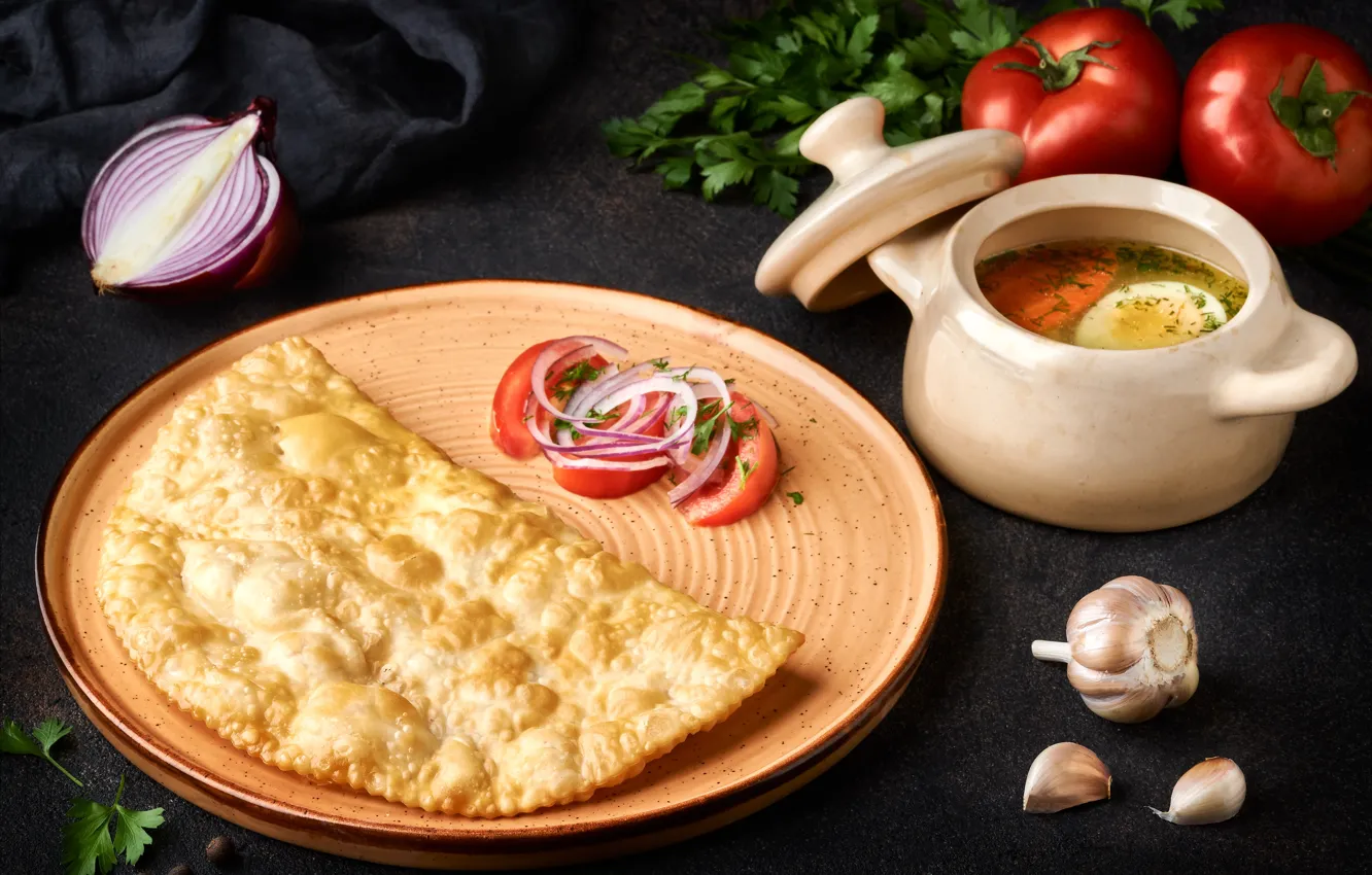 Photo wallpaper greens, bow, soup, tomatoes, garlic, cheburek