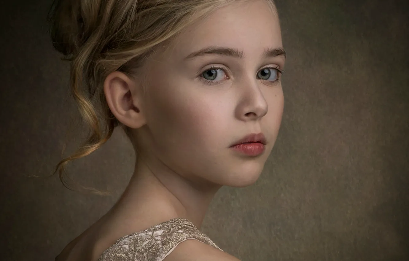 Photo wallpaper portrait, girl, curls, art photo