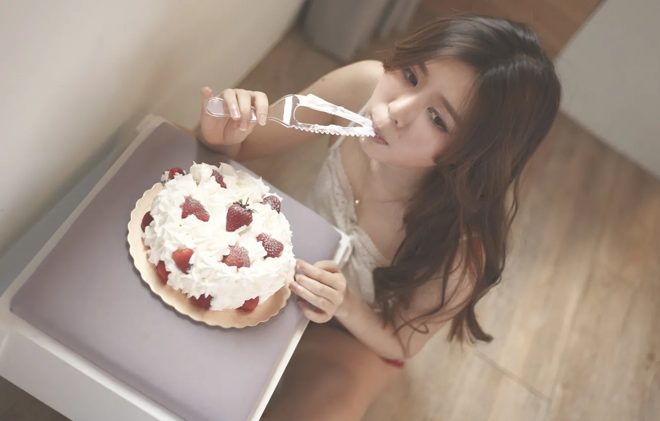 Photo wallpaper girl, face, ideal, hair, cake