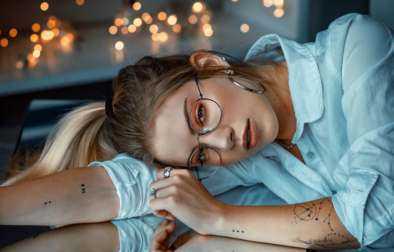 Photo wallpaper look, girl, decoration, lights, pose, glare, reflection, background