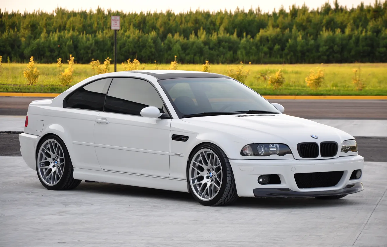 Photo wallpaper white, trees, lawn, BMW, BMW, white, trees, road sign