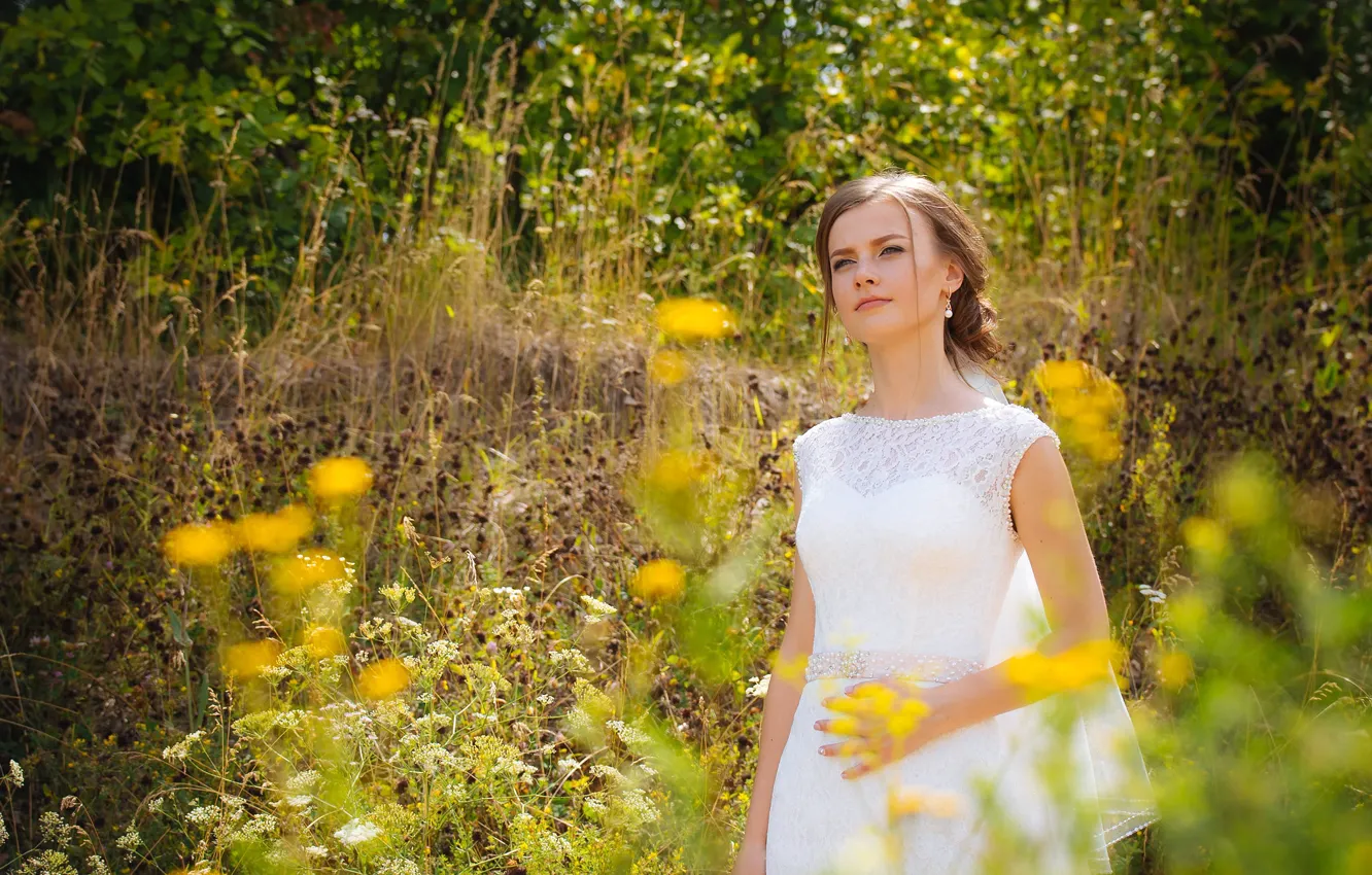 Photo wallpaper greens, grass, the sun, flowers, nature, model, portrait, makeup