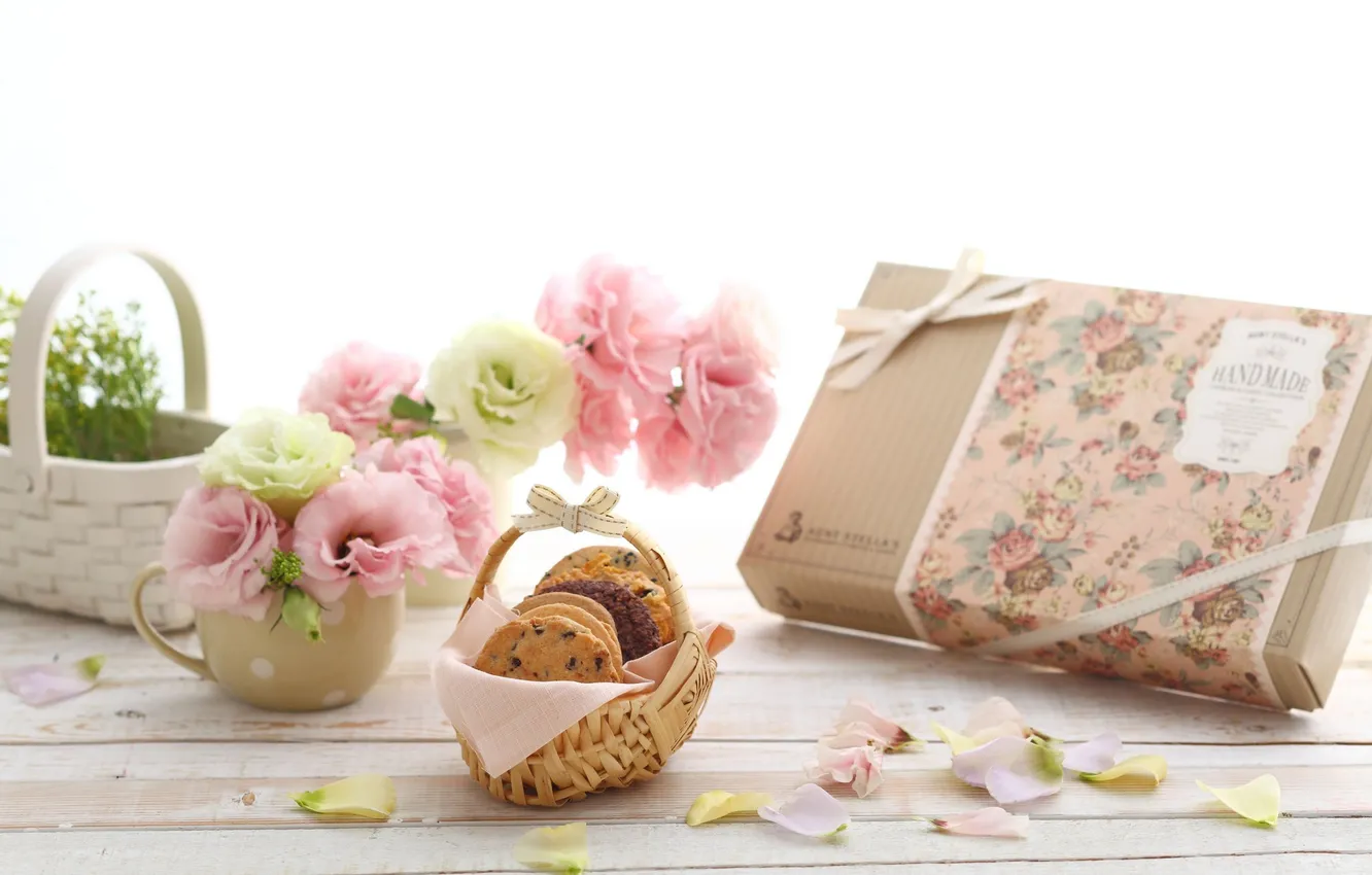 Photo wallpaper flowers, cookies, box, flowers, box, basket, cookies, basket