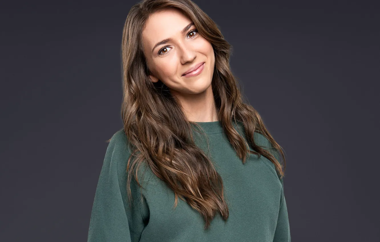 Photo wallpaper Women's Stand-up, look, Nadia Dzhabrailova, comedian, posing, smile, face, hair