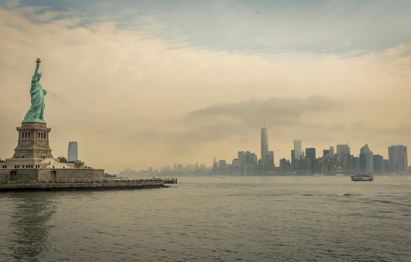 Photo wallpaper New York, Manhattan, the statue of Liberty, the Hudson river