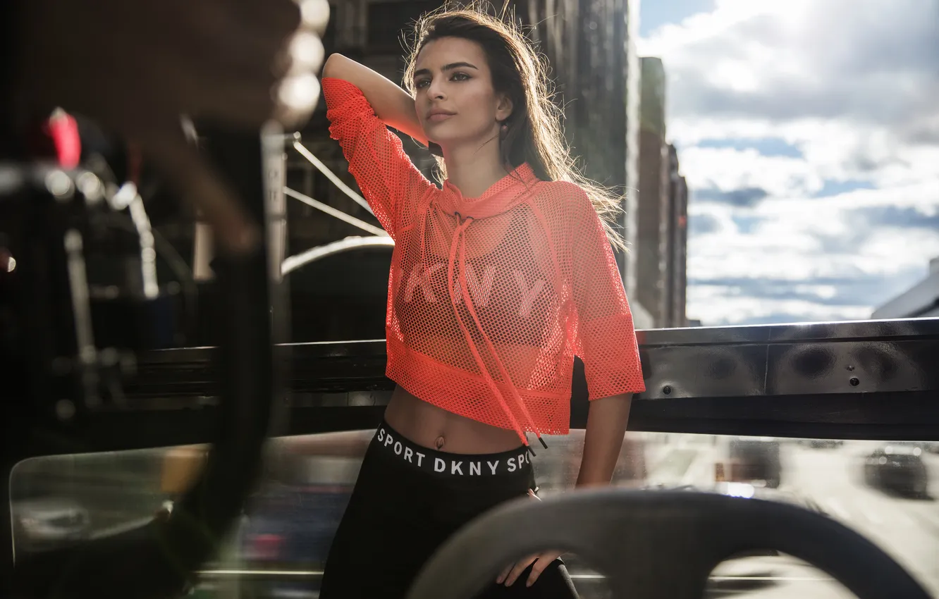 Photo wallpaper the sun, pose, model, portrait, makeup, brunette, hairstyle, beauty