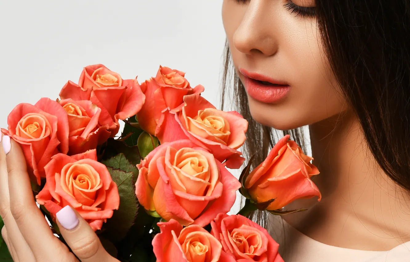 Photo wallpaper flowers, face, background, roses, bouquet, makeup, brunette, hairstyle