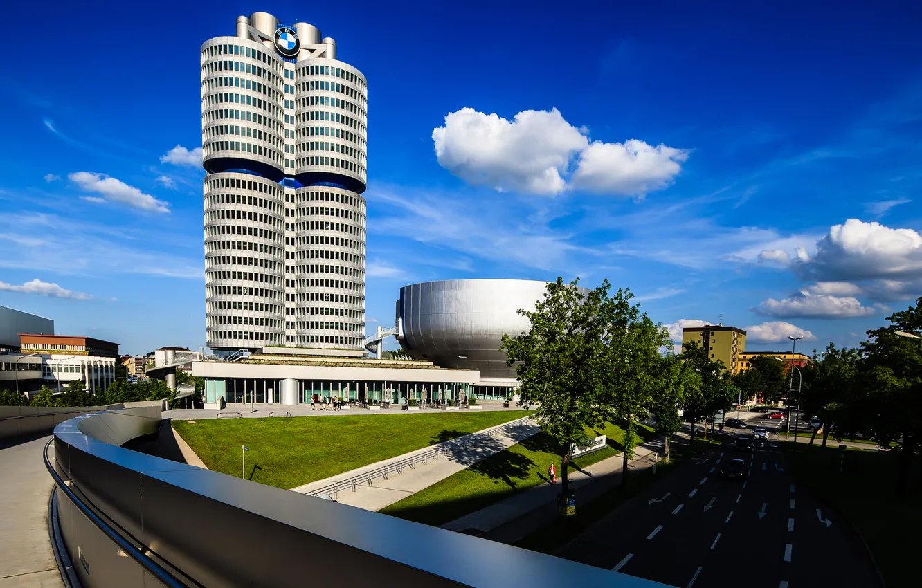 Photo wallpaper the sky, street, home, Germany, Munich, BMW-Hochhaus