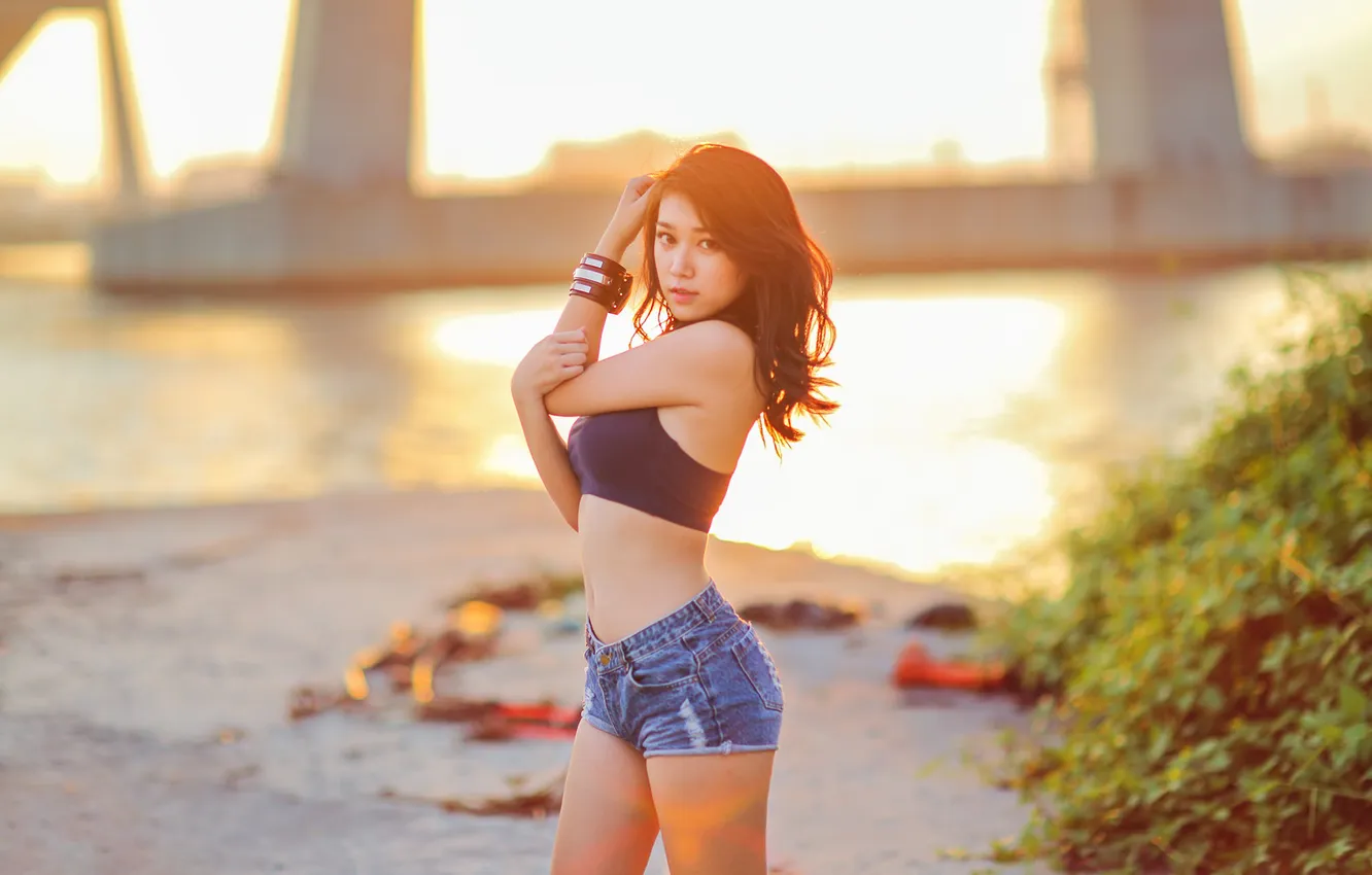 Photo wallpaper look, the sun, sexy, pose, model, shorts, portrait, hands